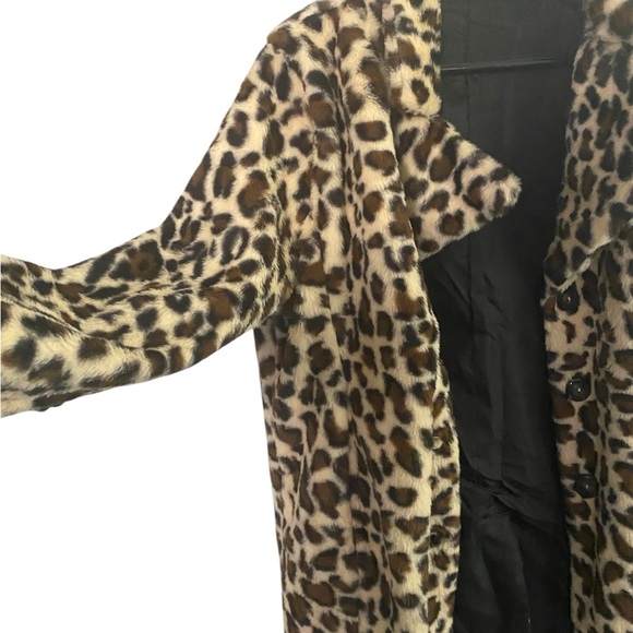 Women's Leopard Print Jacket - Picture 3 of 9